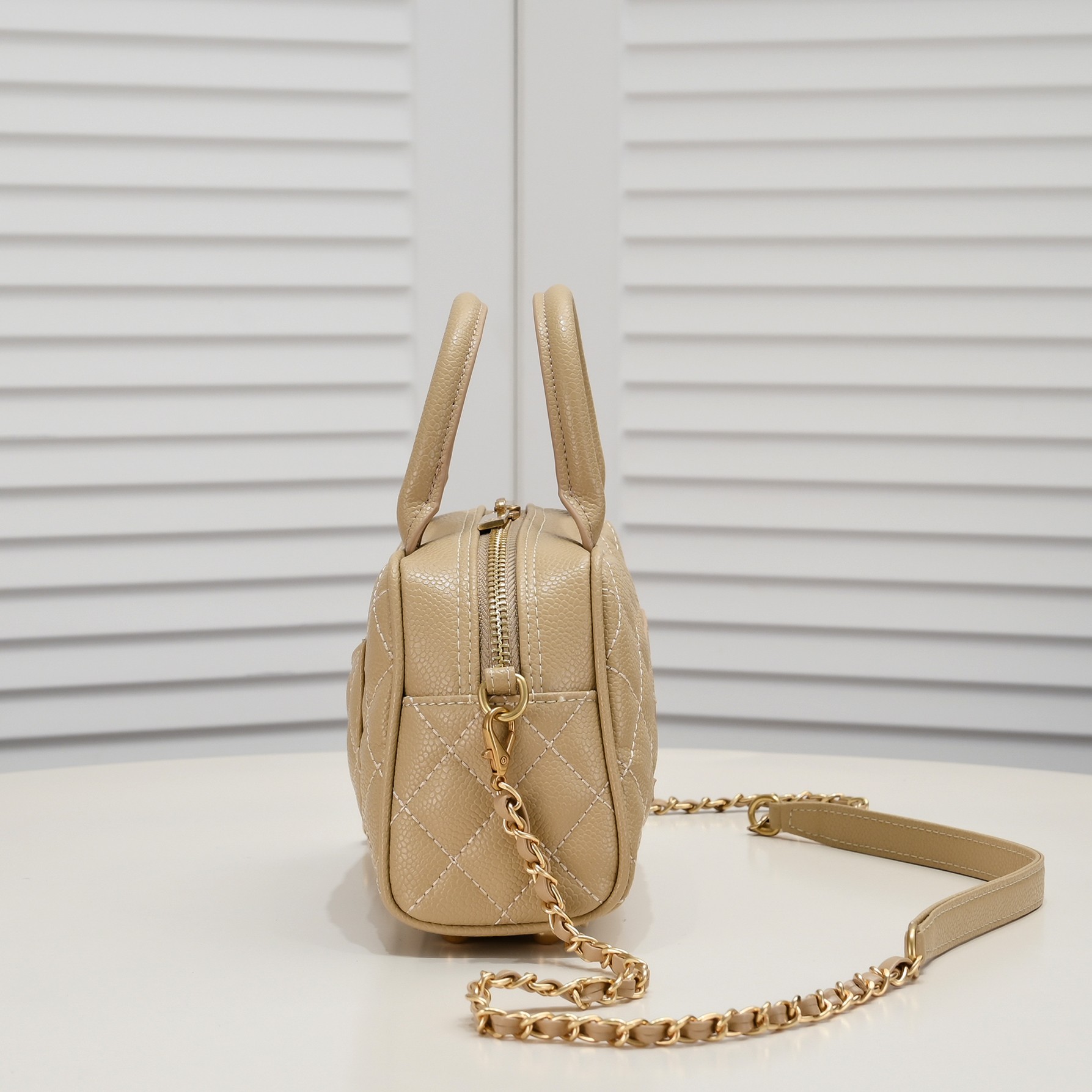 Chanel 24c Vintagep Hilton Bag Shoulder Bag Handbag