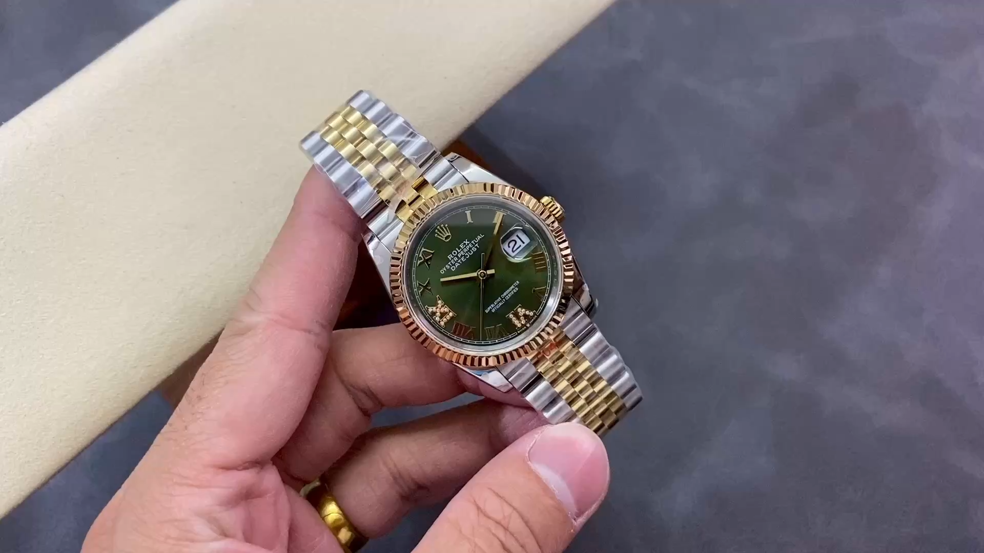 Rolex Datejust m126233 0025 Olive Green Dial 36MM Unisex Replica Watch
