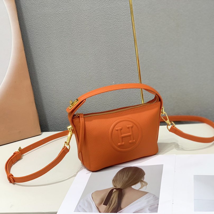 Herm猫s Crossbody bag