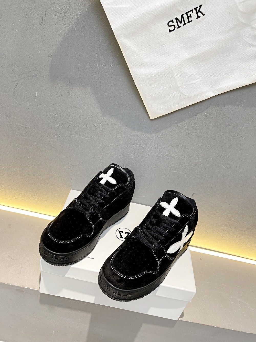 SMFK 001 Casual shoes XM 042