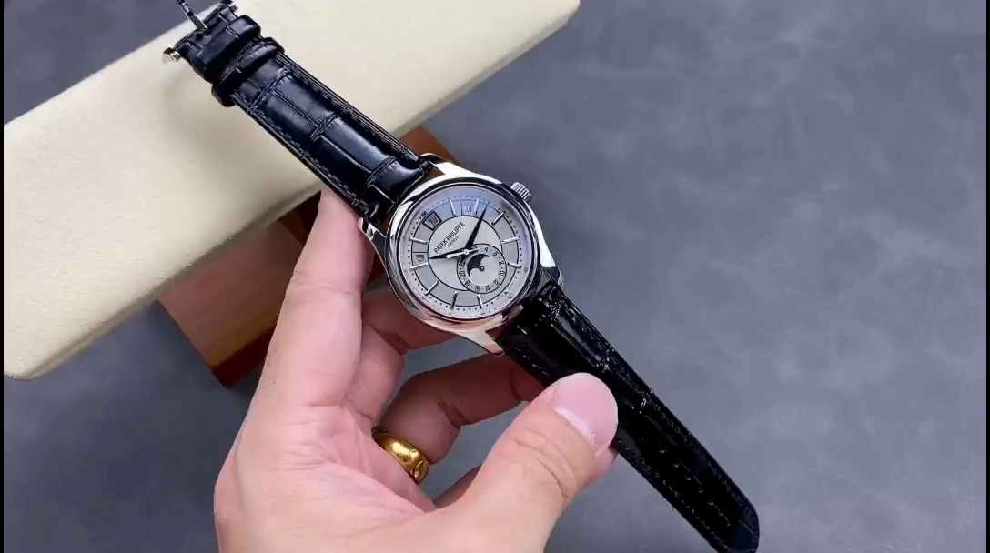 Replica Patek Philippe Complications Annual Calendar 5205G 001 Mens Watch