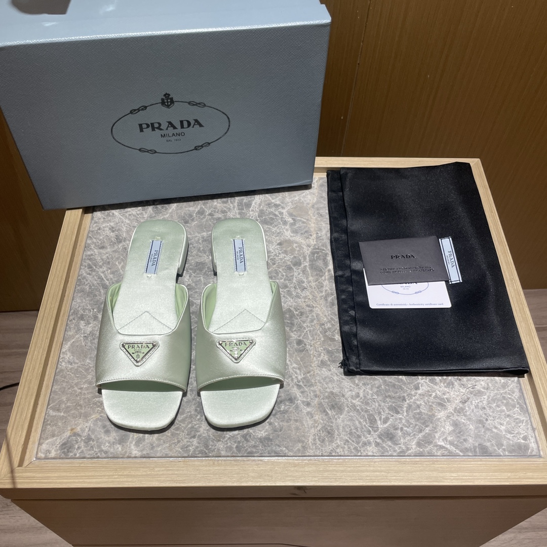 Prada shoes flat bottom 1.5CM sandal 005