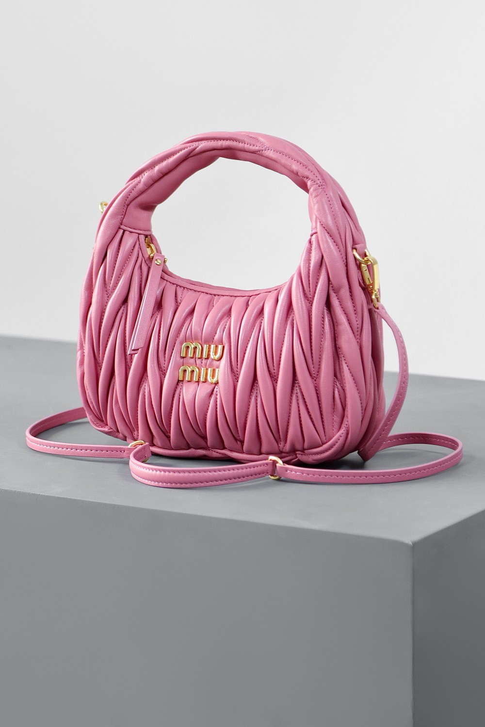 MIUMIU Wander matelass茅 nappa leather hobo bag锛�10A锛�