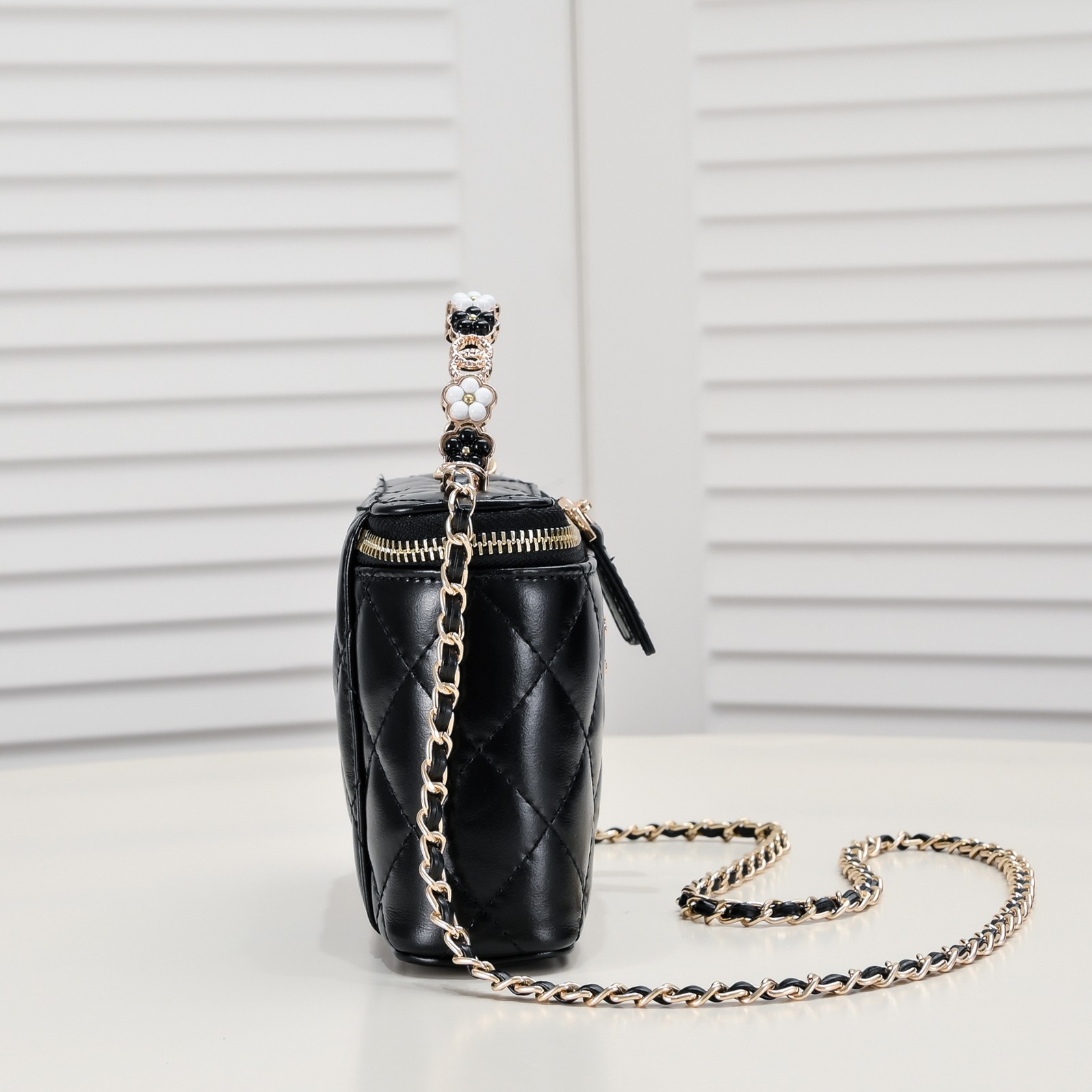 Chanel 23K Petal Metal Handle Shoulder Bag Handbag