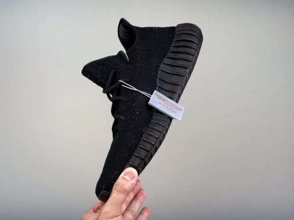 Yeezy350 Boost V2 “Core Black Red”(Replica)