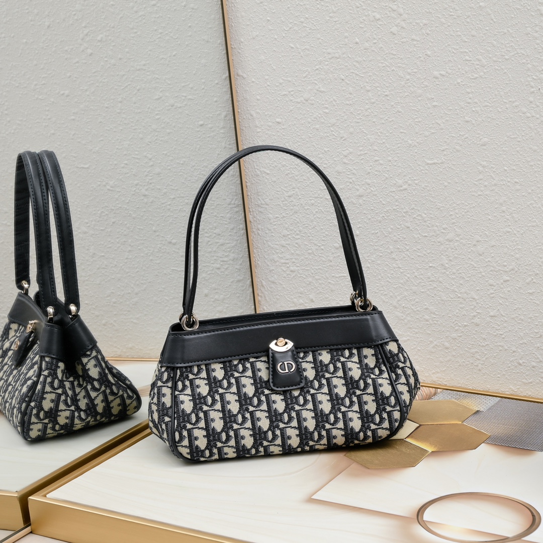 Small Dior Key Bag 7722 XB081 22cm