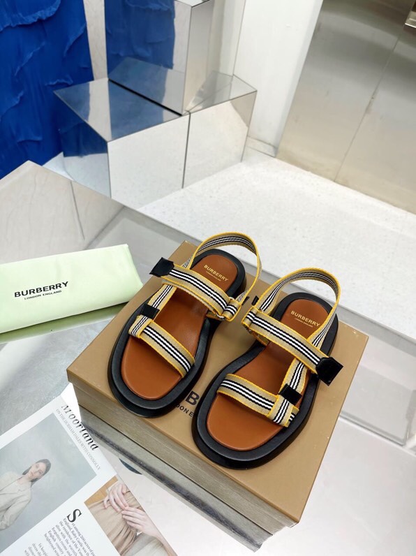 Burberry shoes 002 XM 581
