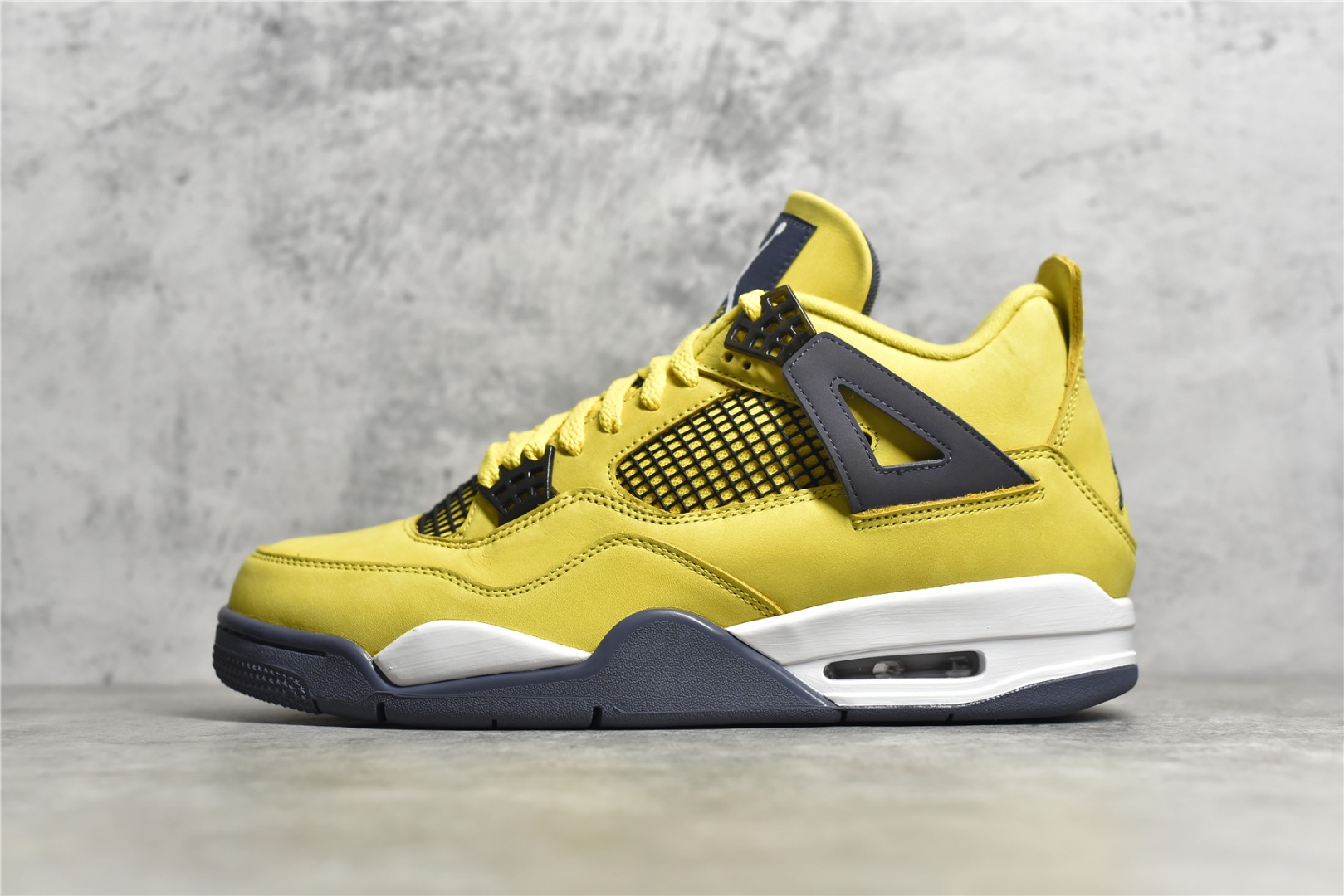 Air Jordan 4 Retro Tour Yellow CT8527-700