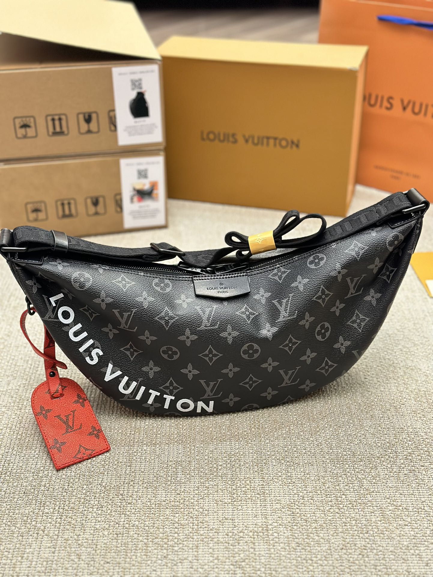 LV Discovery Waist bag 035 DB551 40cm