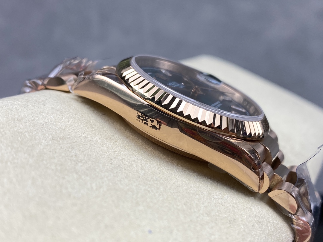 Rolex Day Date Oyster 36 mm Everose Gold Blue Green Dial M128235 0085
