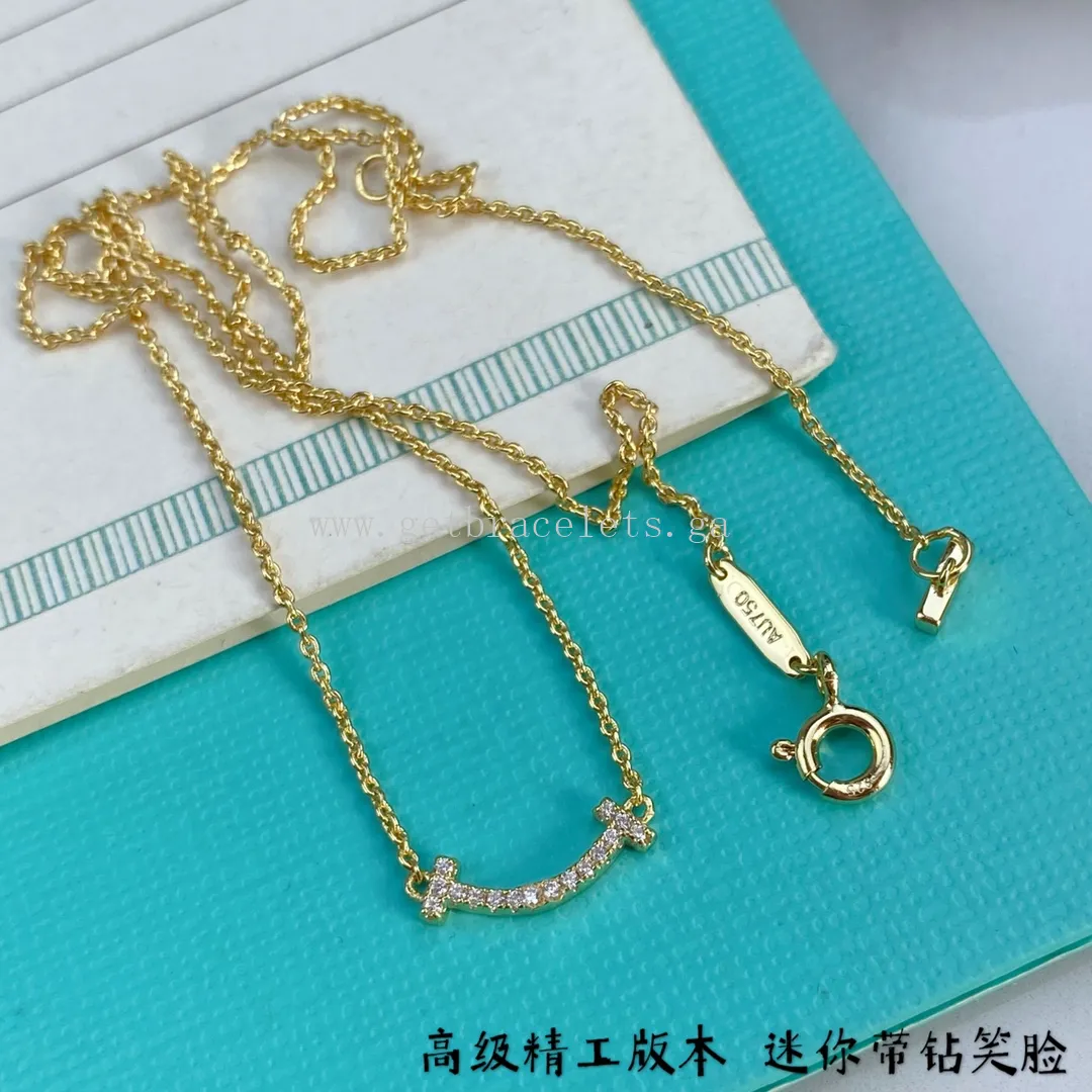Tiffany T Small Smile Pendant with Diamonds Yellow Gold/Rose Gold/White Gold