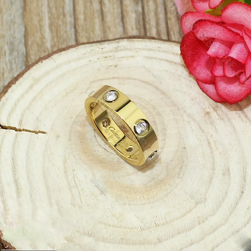 Replica Cartier Love Ring In Yellow Gold Set With 6 Diamonds