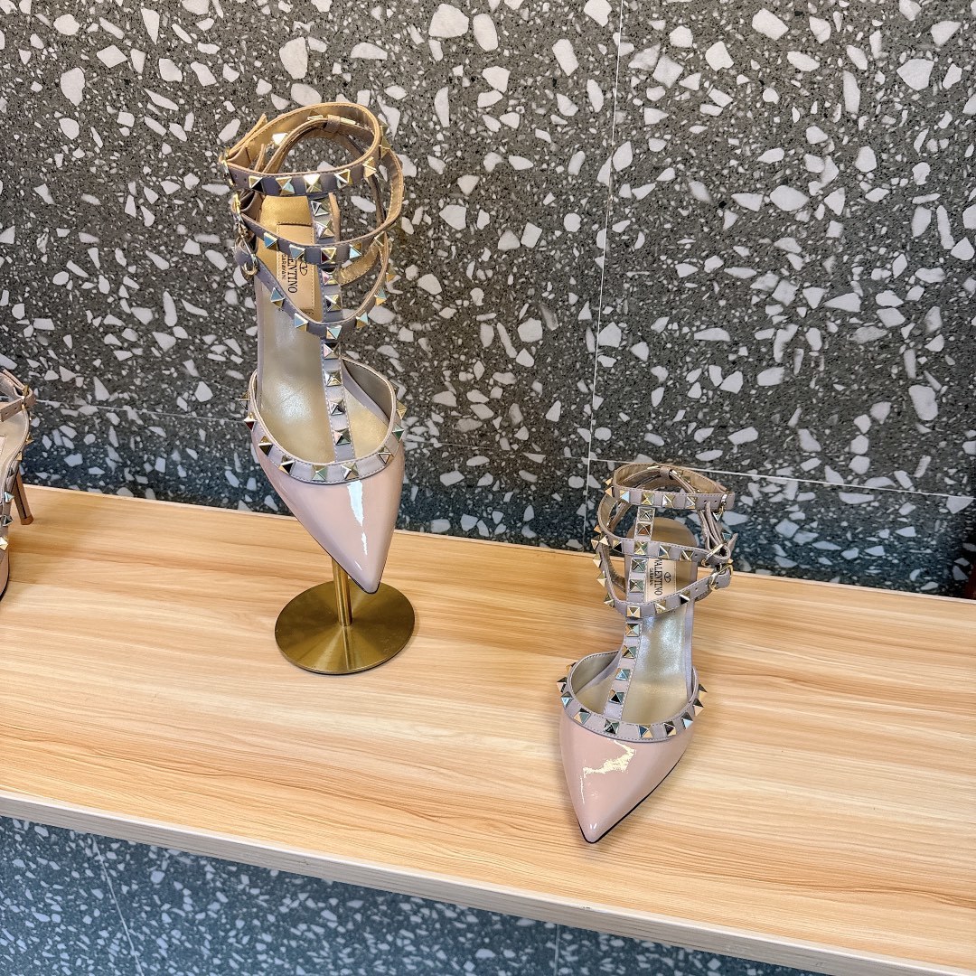 Valentino Shoes Classic rivet pointed high heels