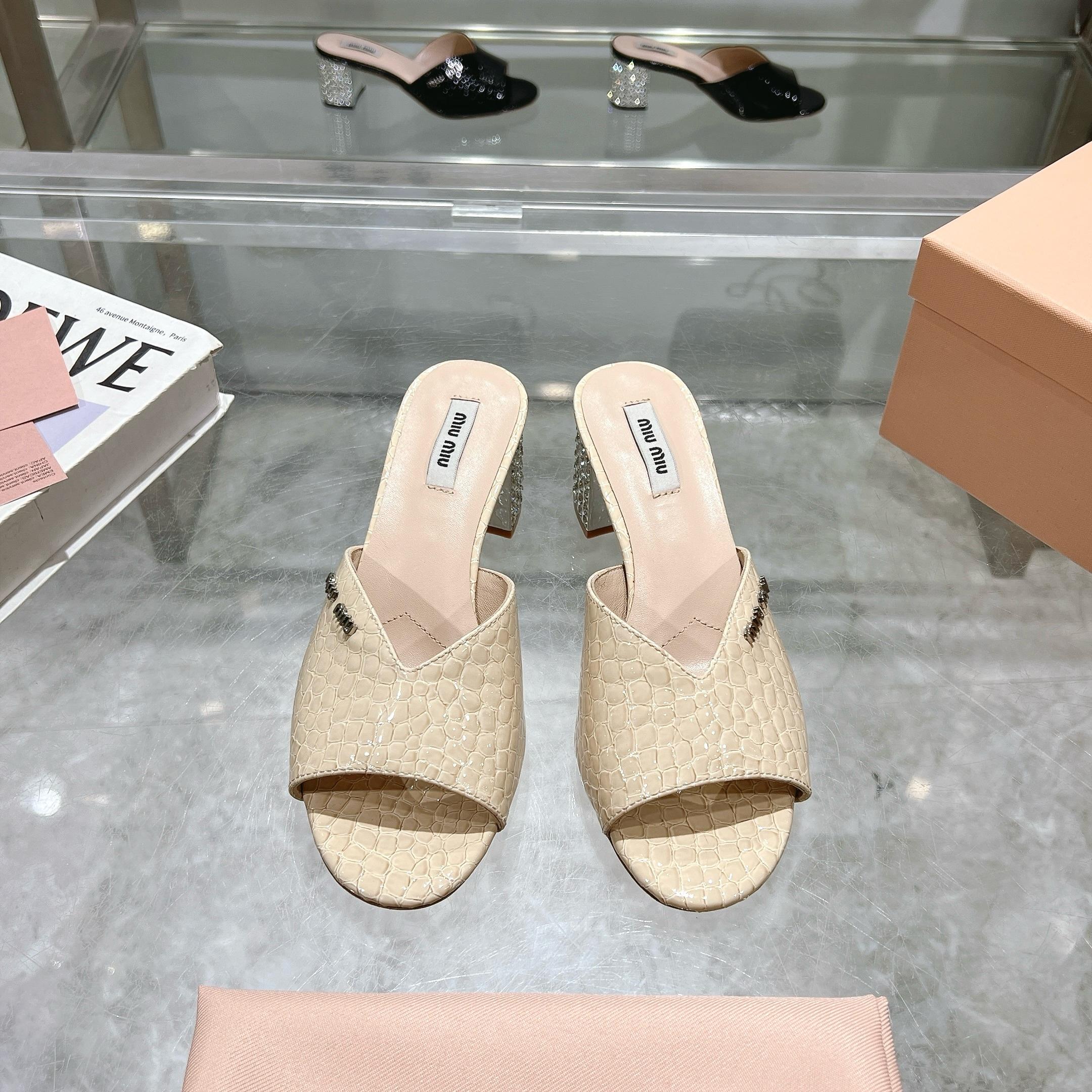 Miu Miu Shoes 2025ss Lacquer Leather Women's Slippers