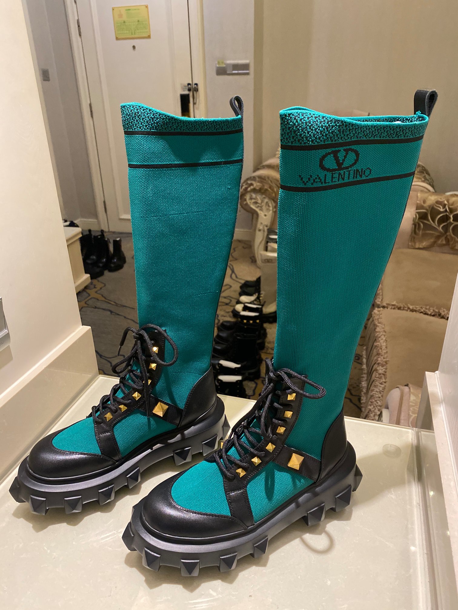 Valentino shoes (35-41) V001