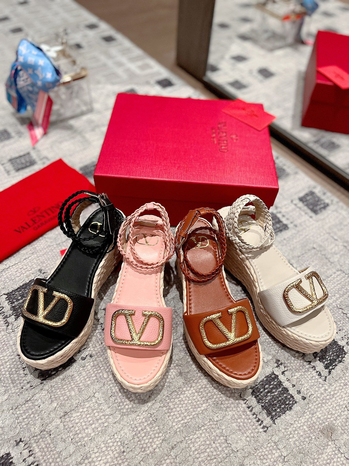 Valentino shoes 012 XM 072