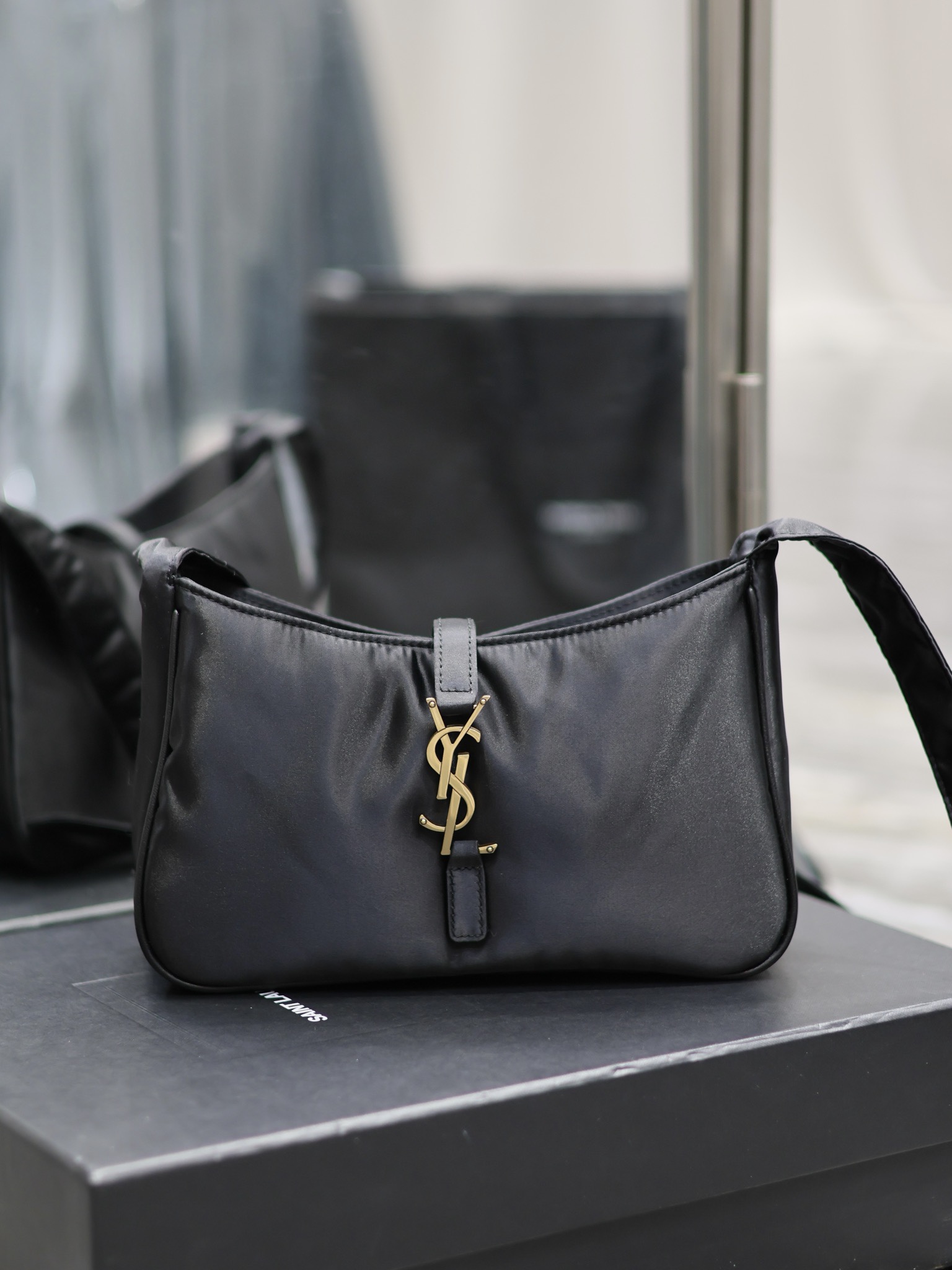 Saint Laurent 10A Handbag Shoulder Bag Top Mirror Quality Version