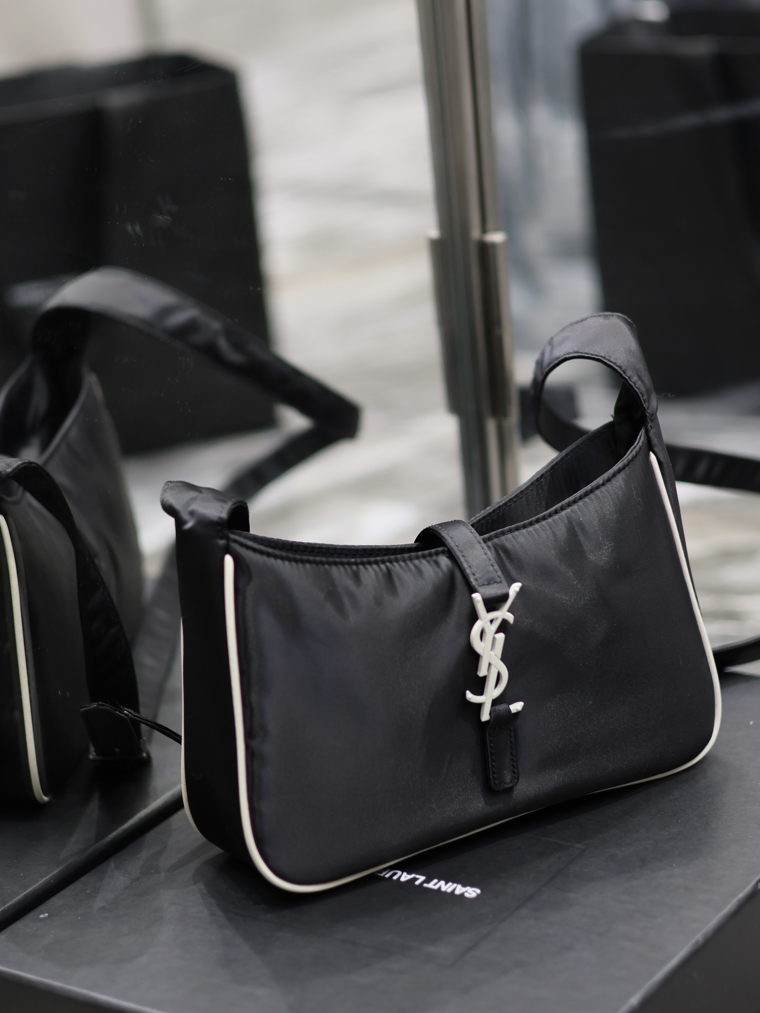 Saint Laurent 10A Handbag Shoulder Bag Top Mirror Quality Version