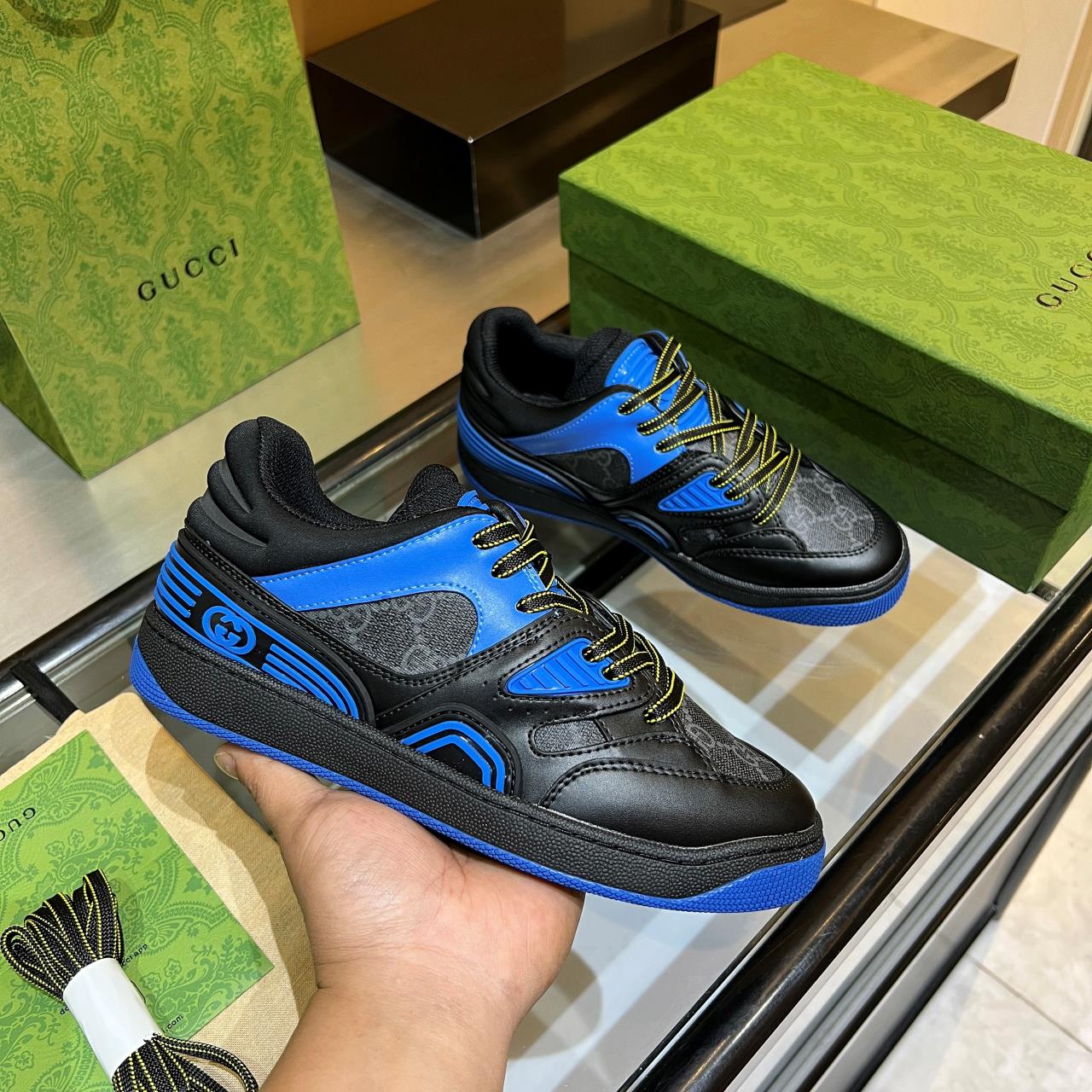 Gucci 006 Casual shoes XM 033 01