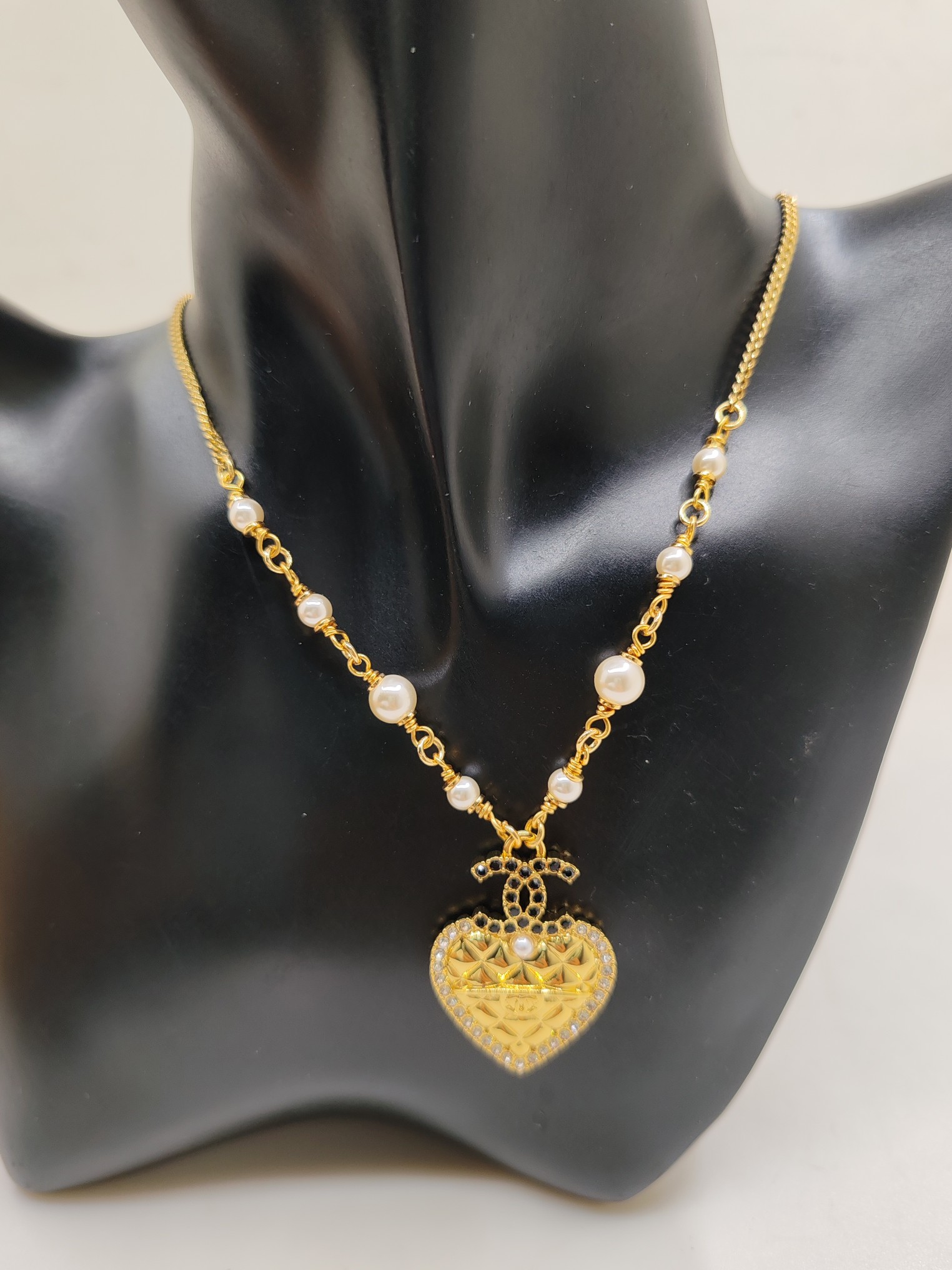 Chanel Necklace 019