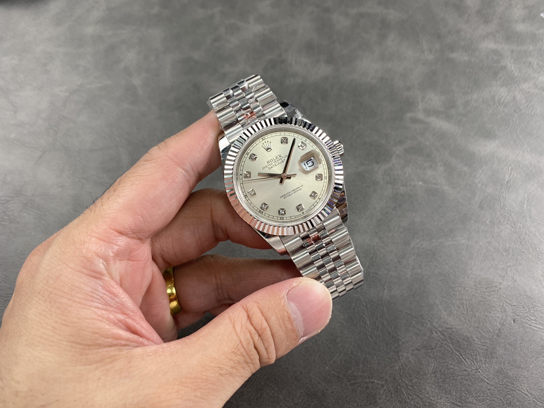 Rolex Datejust II 116334 Silver Diamond Dial 41mm Mens Replica Watch