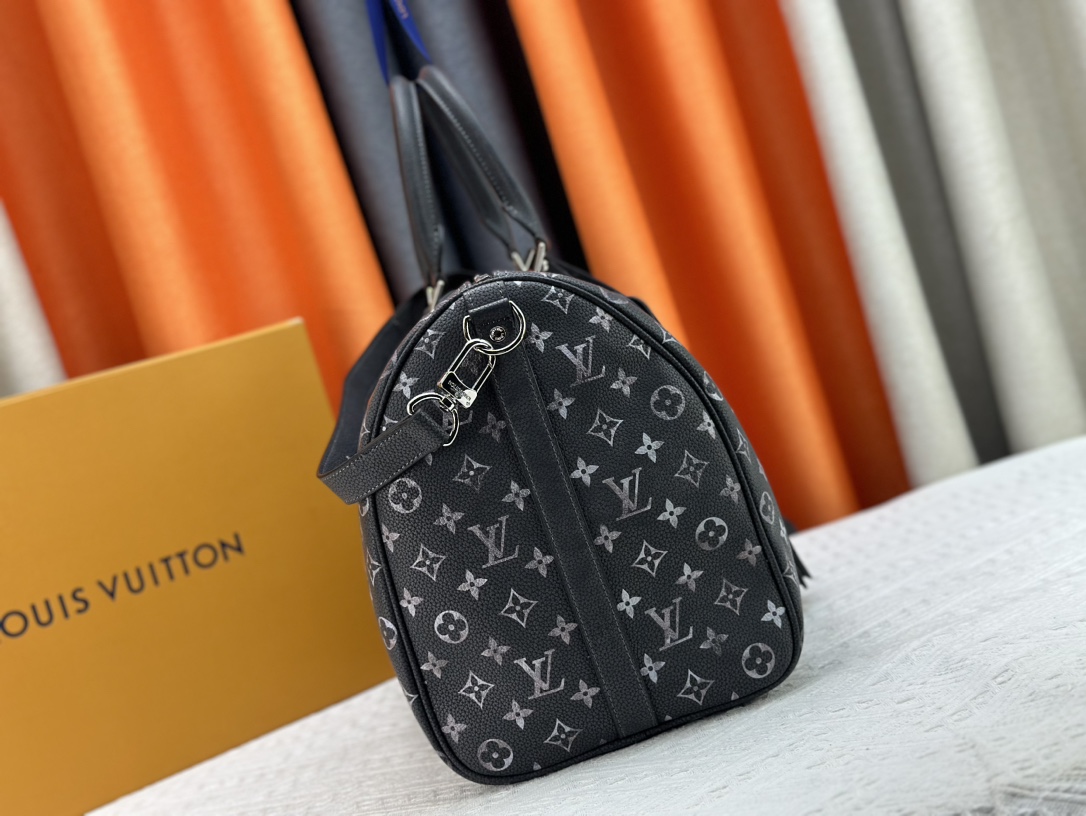 Louis Vuitton Keell Bandouli猫re 50 travel bag