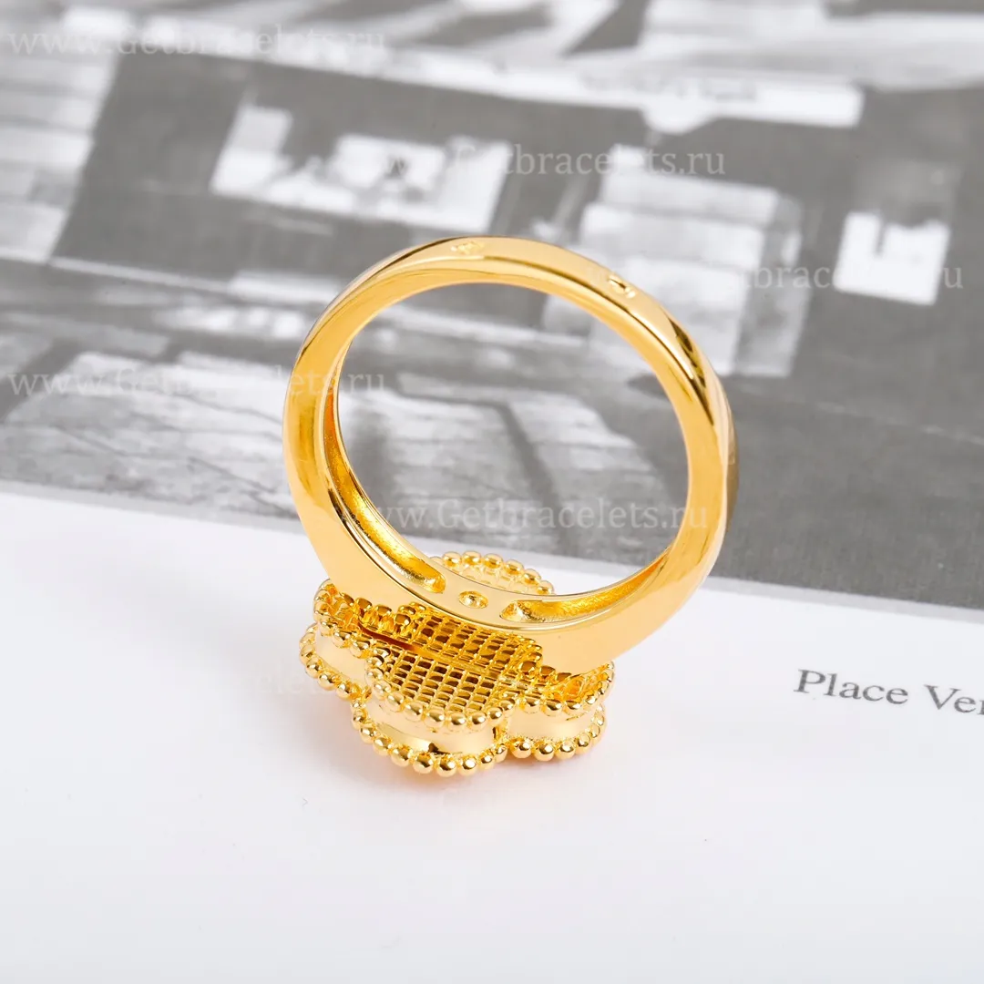 Replica Van Cleef Arpels Vintage Alhambra Ring Yellow Gold