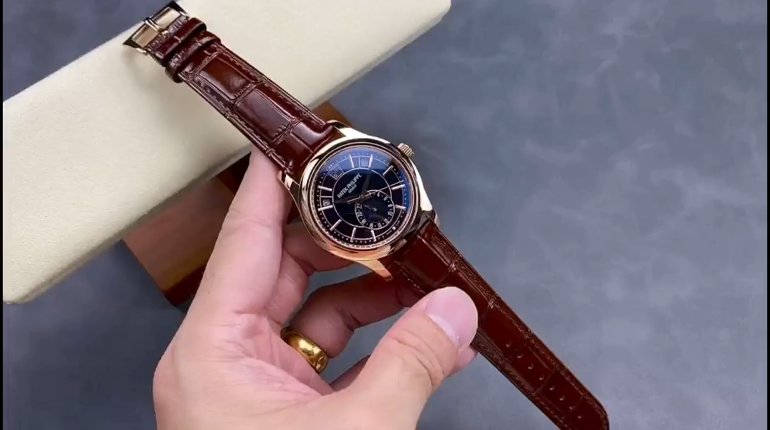 Replica Patek Philippe Complications Rose Gold 5205R 011 40mm Mens Watch