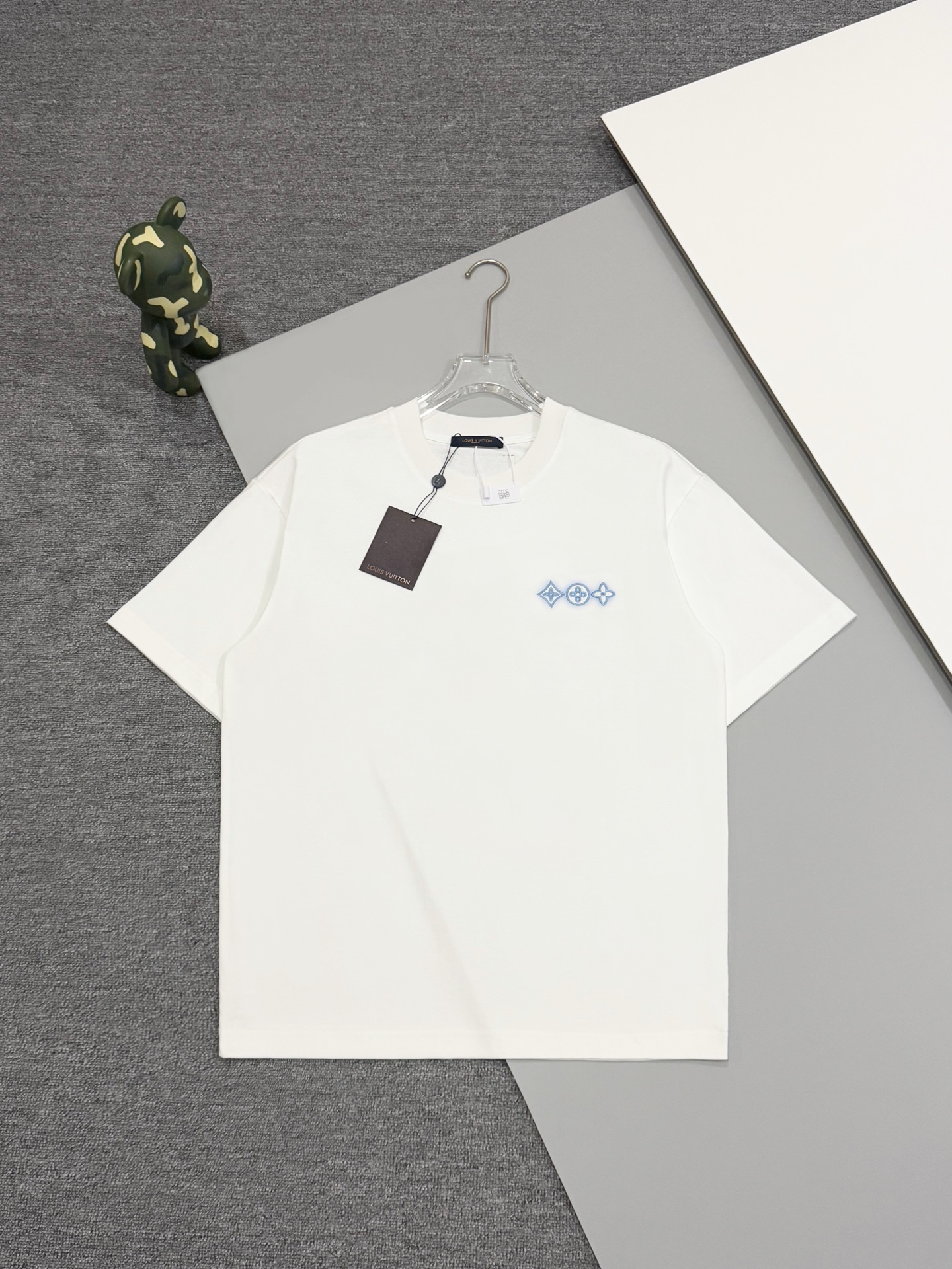 LV T-Shirts 016