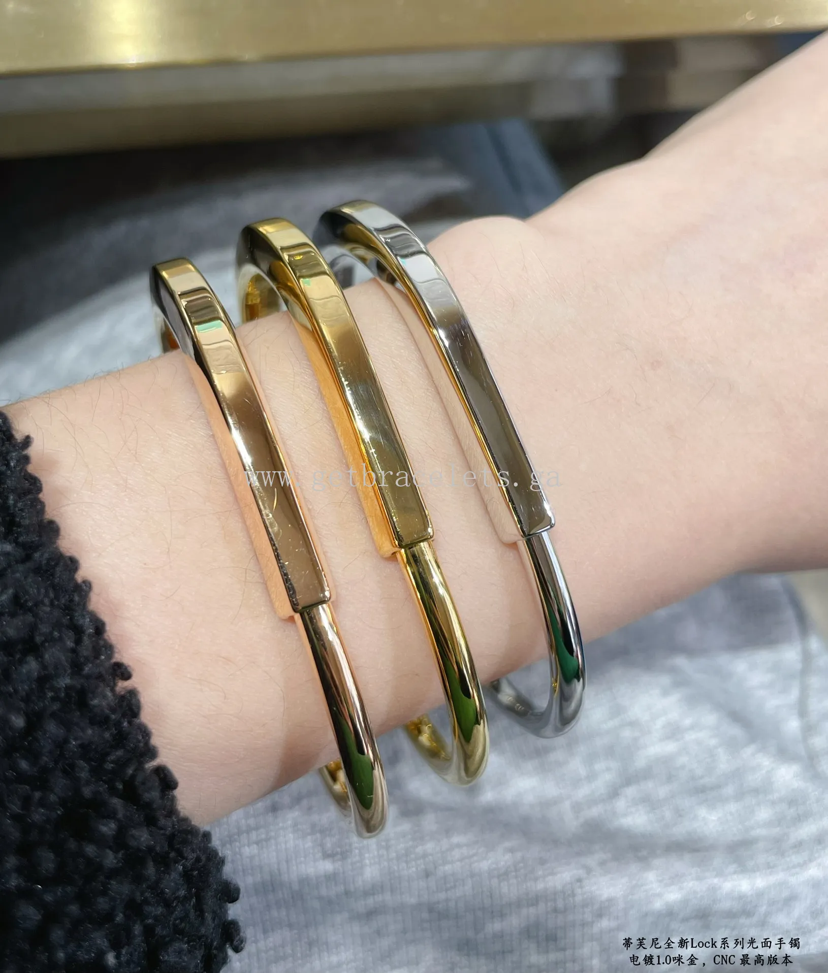 Tiffany Lock Bangle in White Gold/Rose Gold/Yellow Gold/Yellow Gold