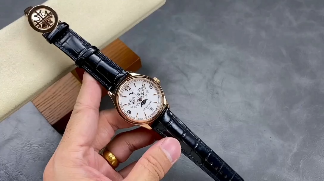 Patek Philippe Complications 5146R 001 39mm Mens Replica Watch