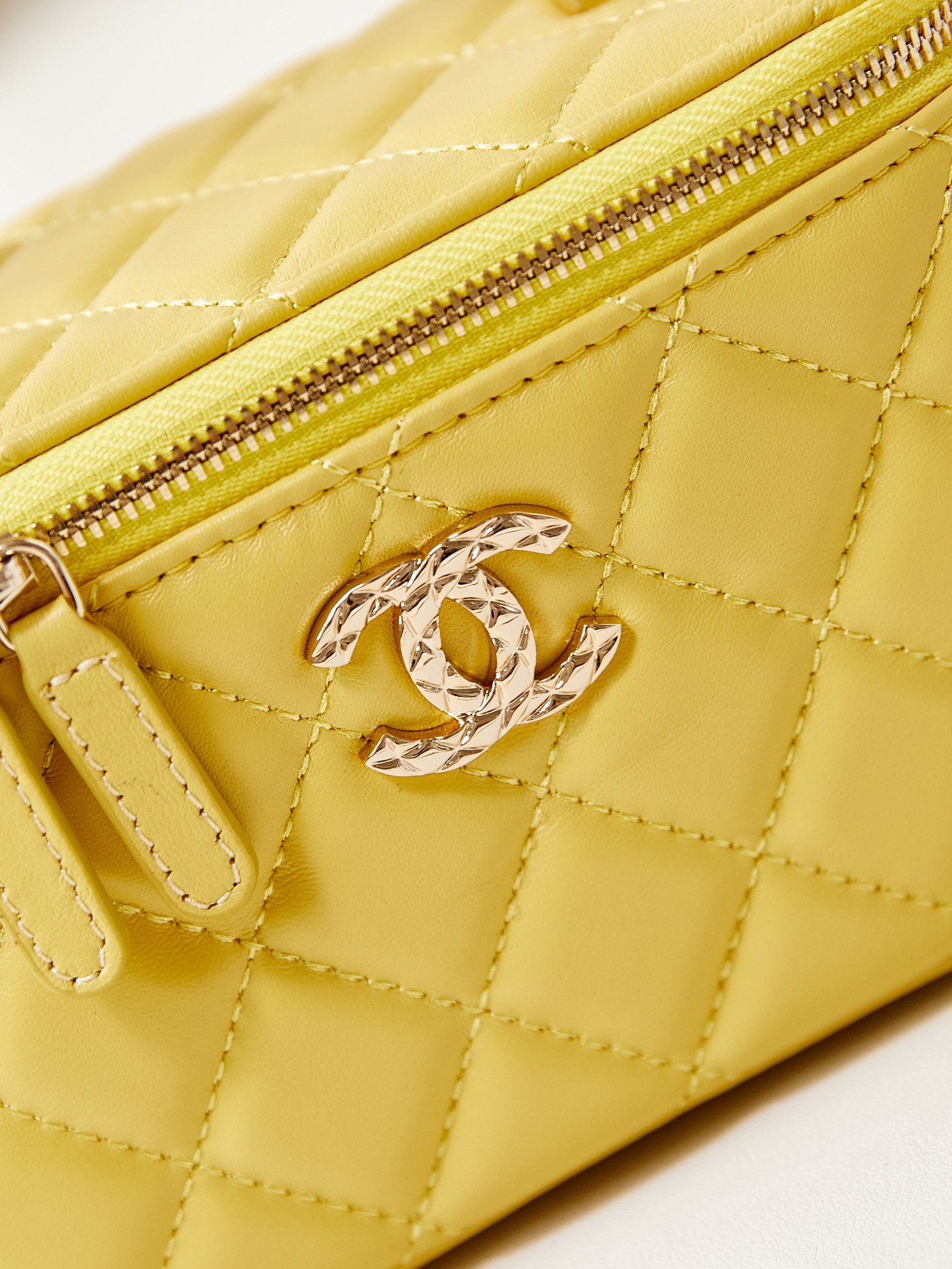 Chanel 10A Handbag Shoulder Bag Top Mirror Quality Version chanel AP5152