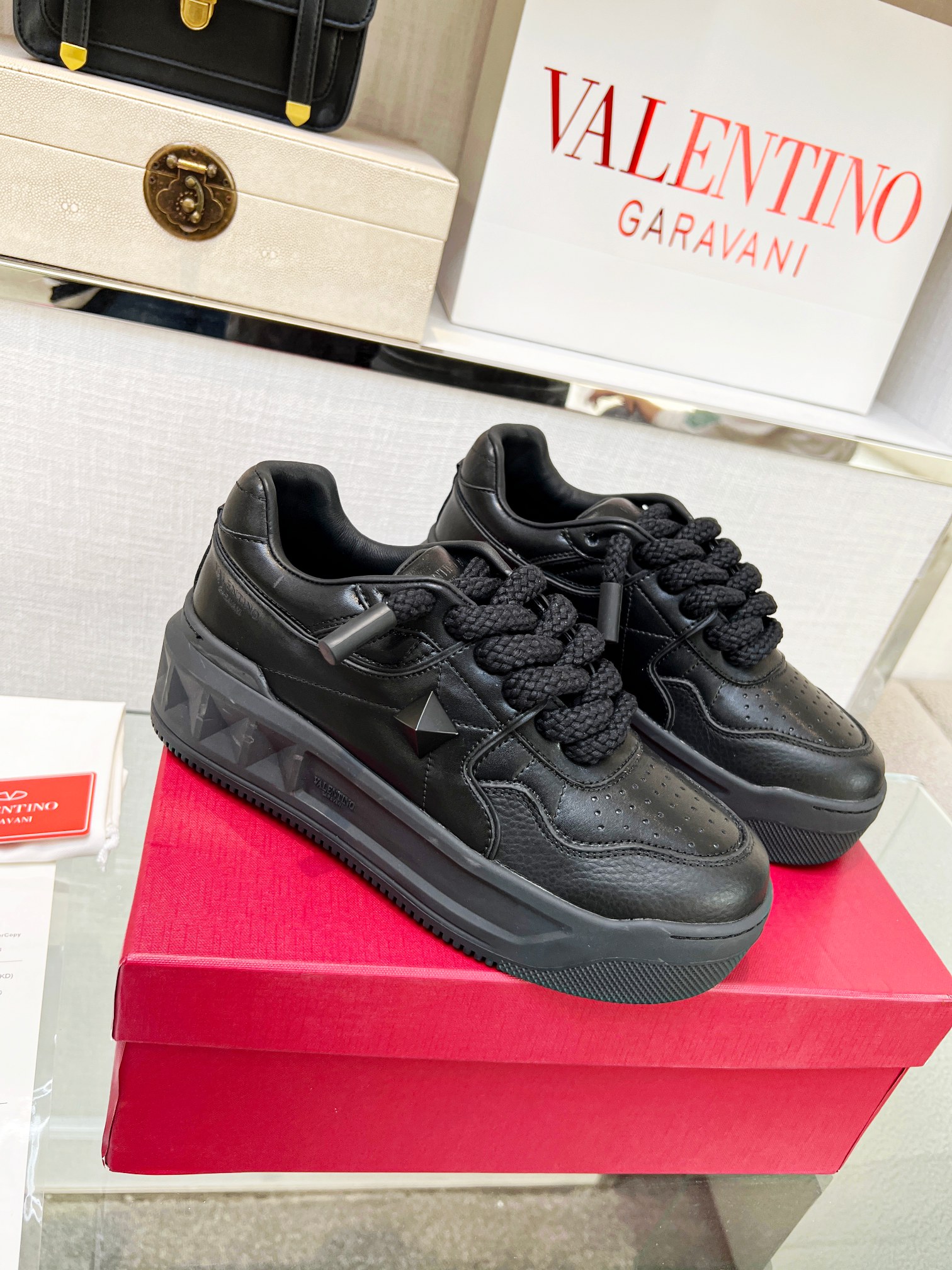 Valentino 002 Casual shoes XM 033