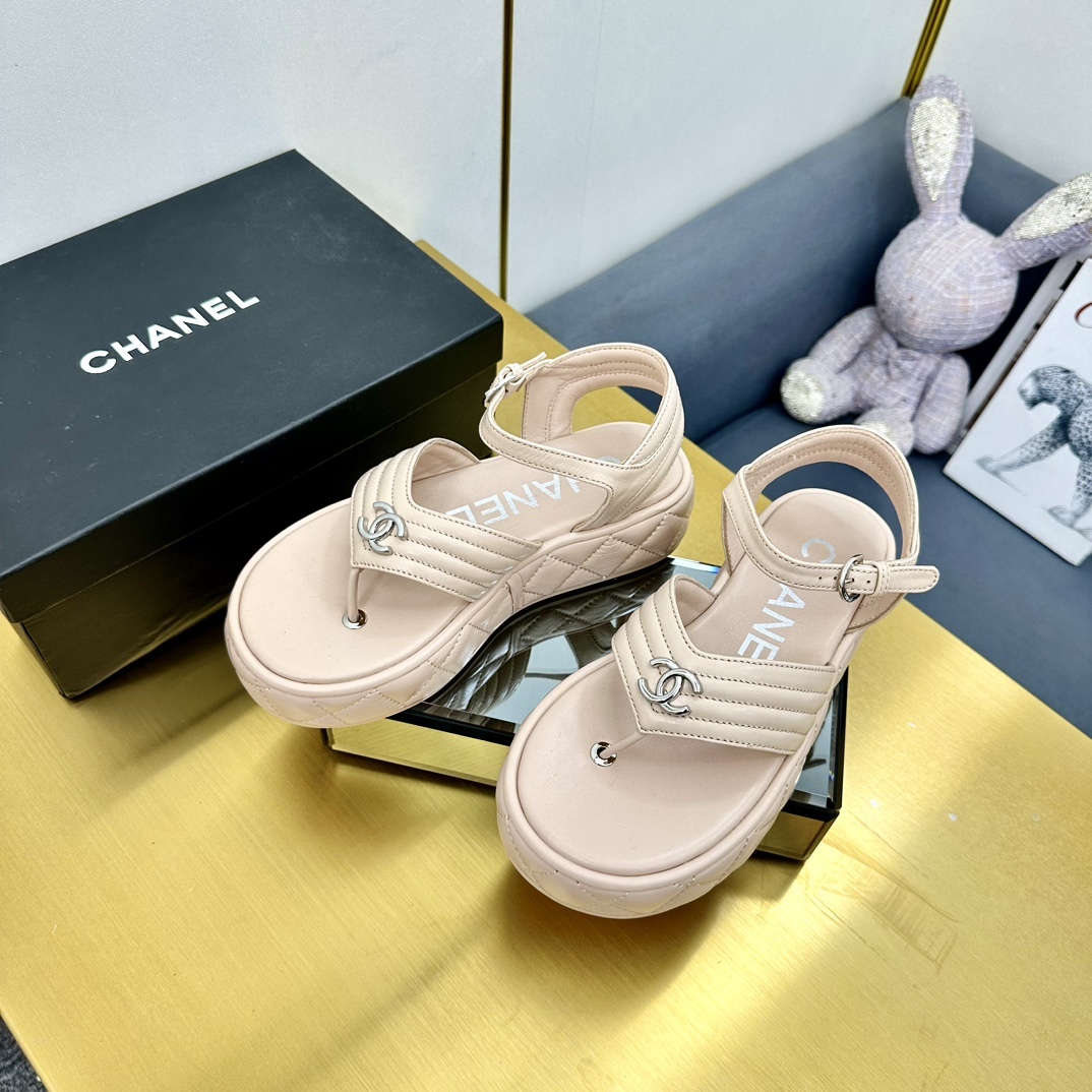 Chanel Shoes New Thick Bottom Clamp Foot Women's Sandals