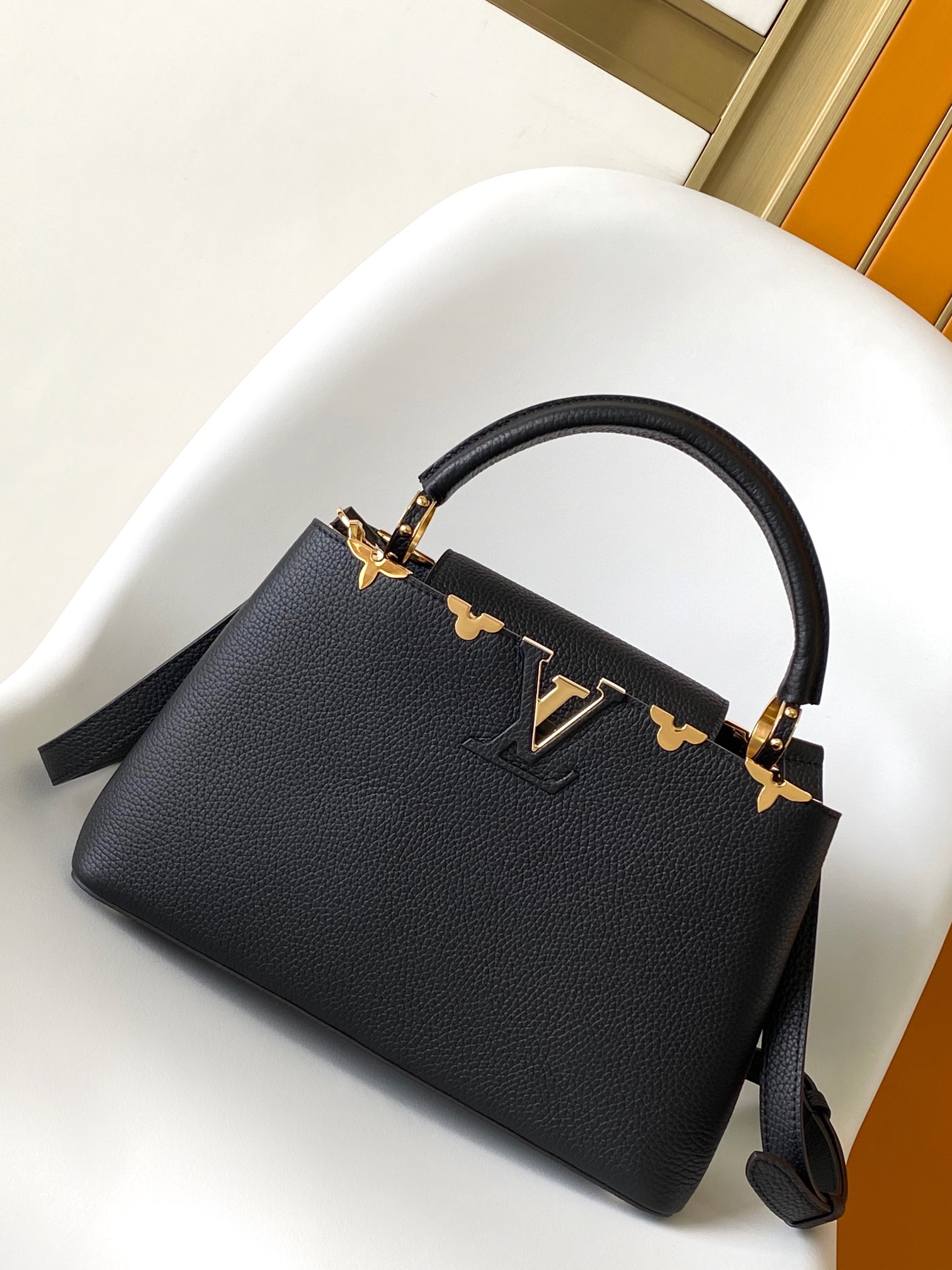 CopyLouis Vuitton 10A Handbag Shoulder Bag Top Mirror Quality Version Capucines M54663