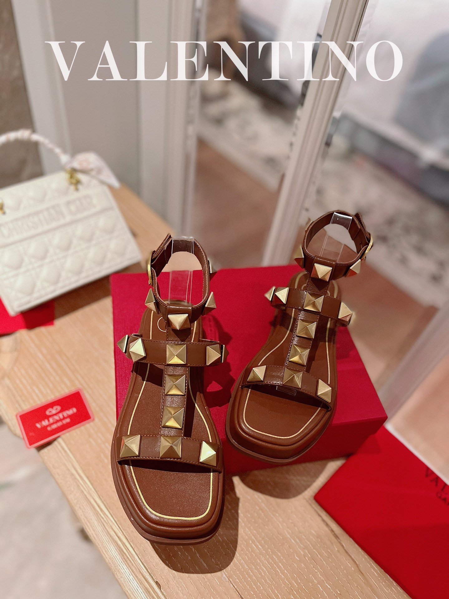 Valentino shoes 009 XM 082