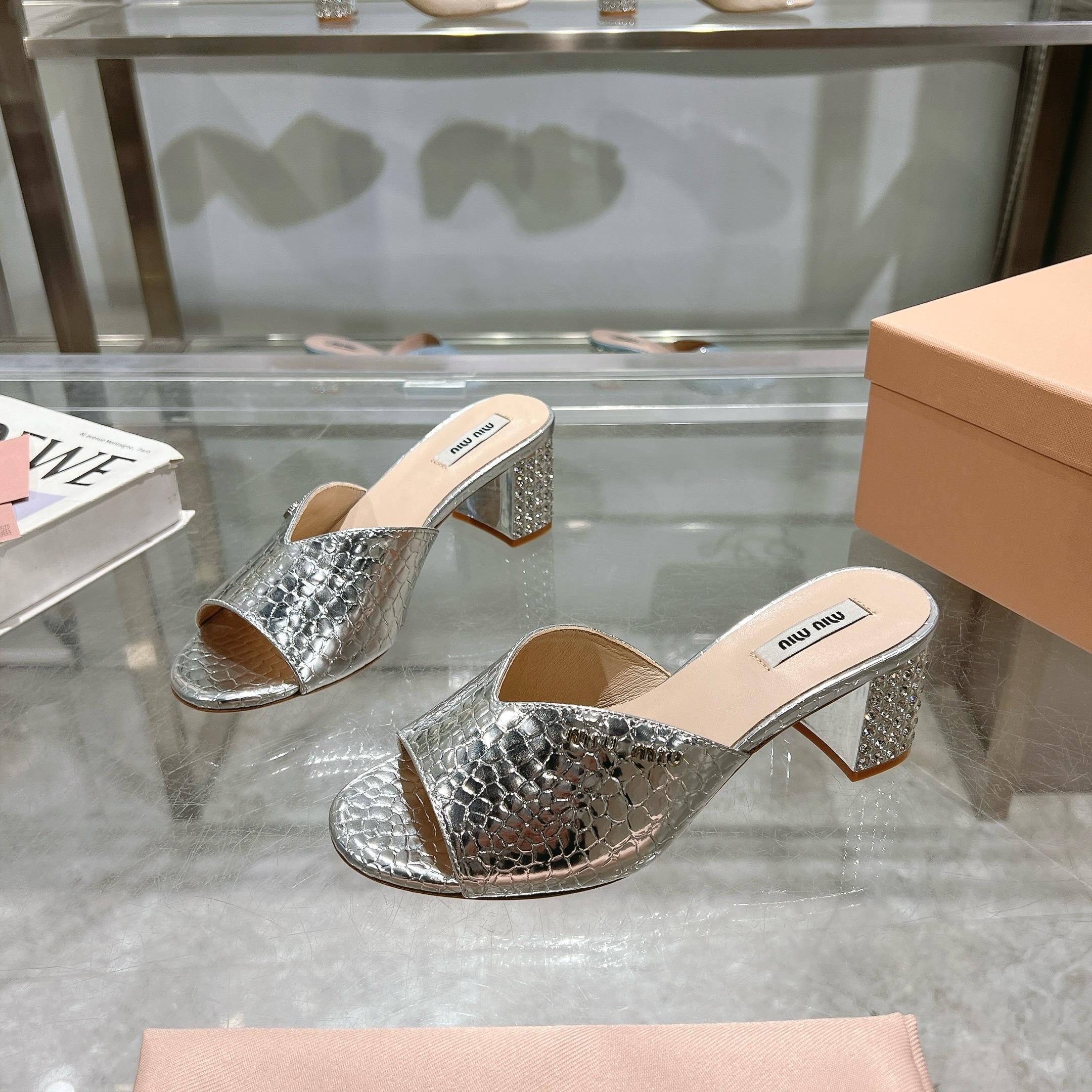 Miu Miu Shoes 2025ss Lacquer Leather Women's Slippers