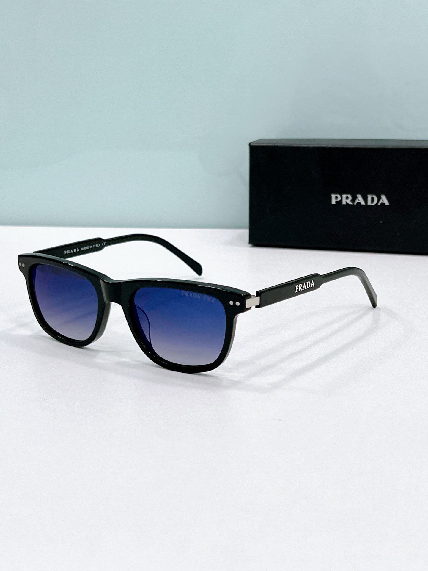 Prada Sunglasses PR18YS SM011