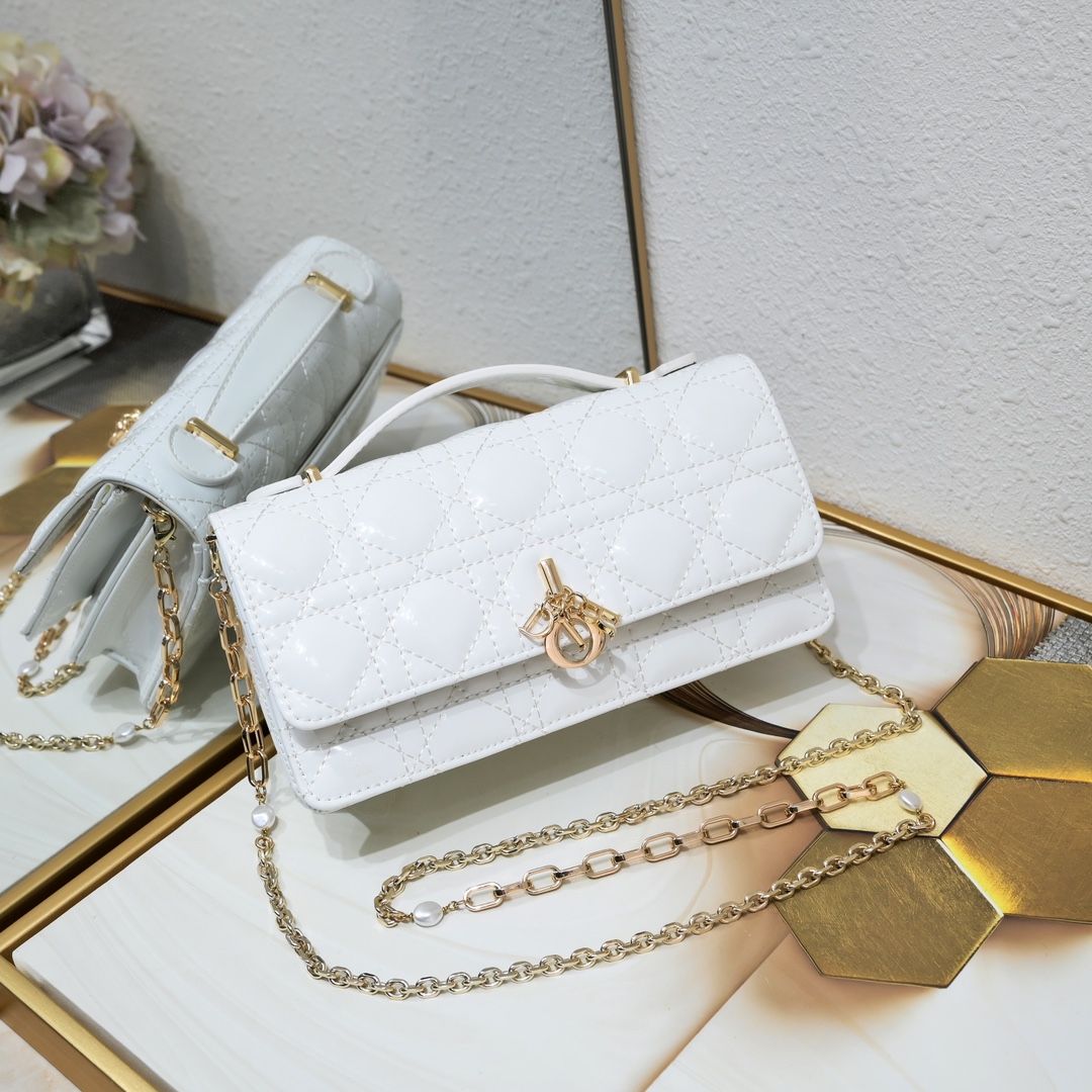 Miss Dior Mini Bag White patent leather CD2023 XB071 21cm