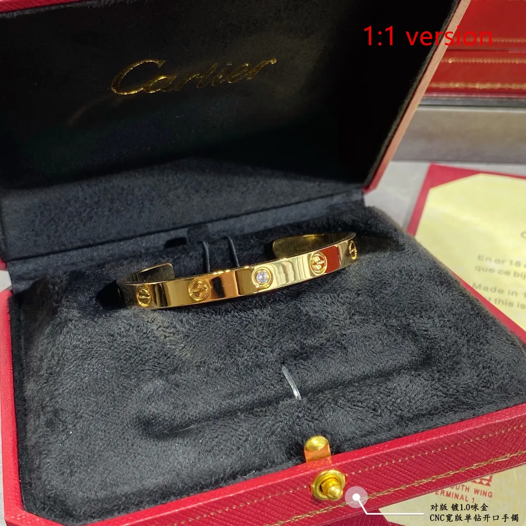 Cartier Semi-Open Love Bracelet With 1 Diamonds Yellow Gold/White Gold/Rose Gold