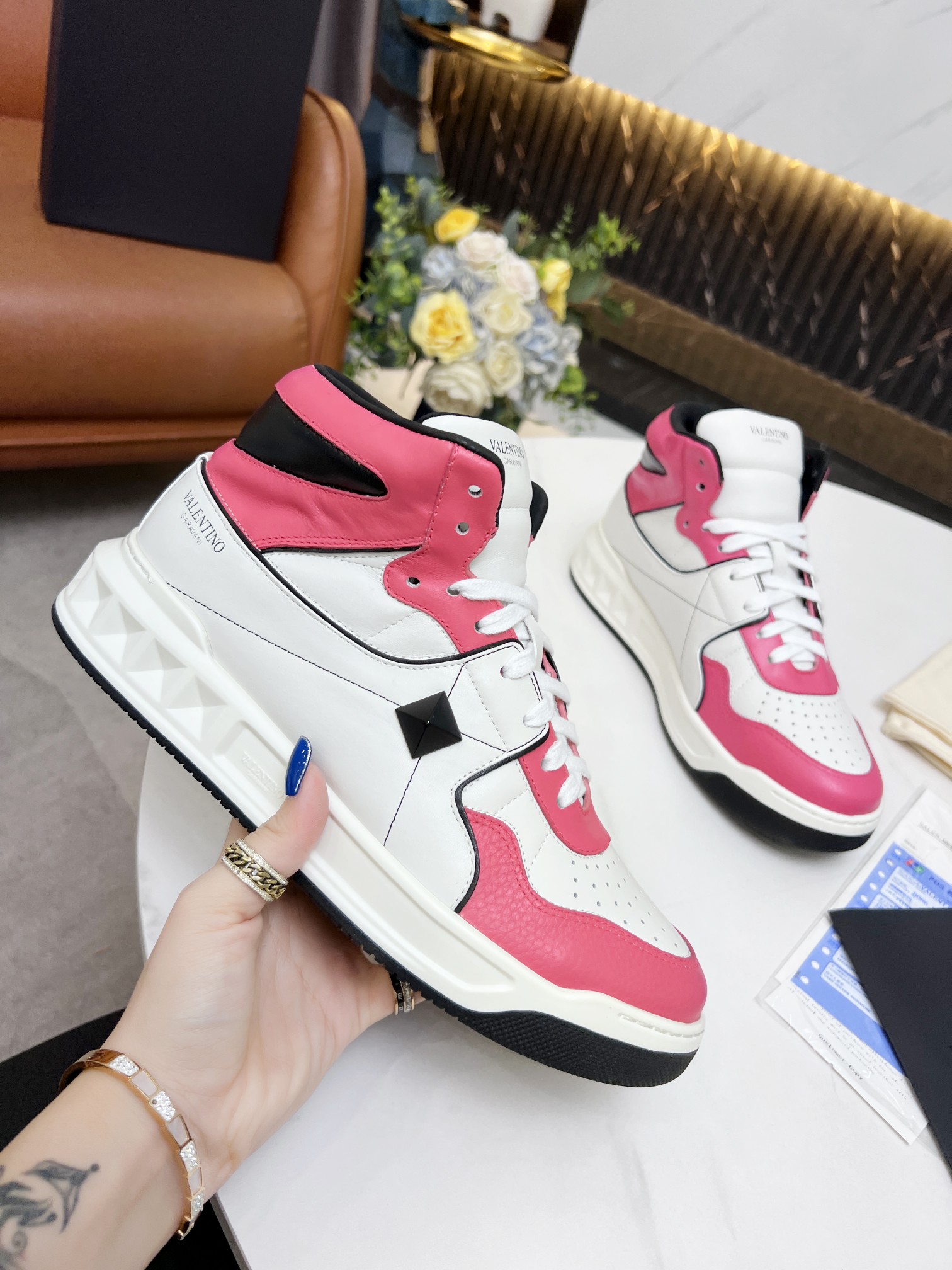 Valentino shoes (35-45) V002