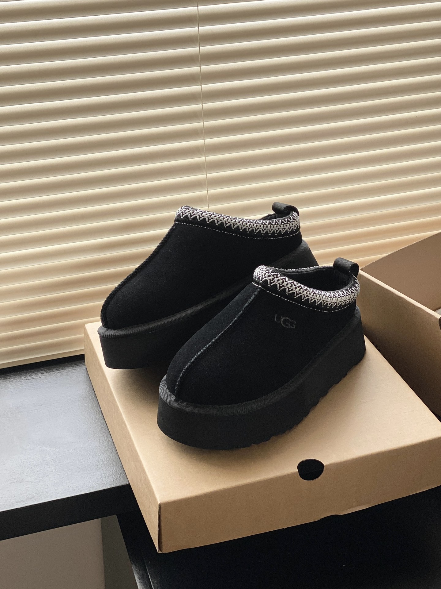 UGG shoes 013 BY061