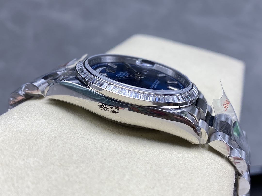 Rolex Day Date 36mm Bright Blue Diamond-Set Dial Diamond-Set Bezel m128396tbr 0024