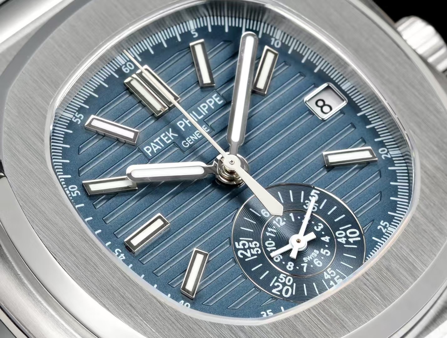 PATEK PHILIPPE NAUTILUS FLYBACK CHRONOGRAPH DATE 40.5MM - watch-2005