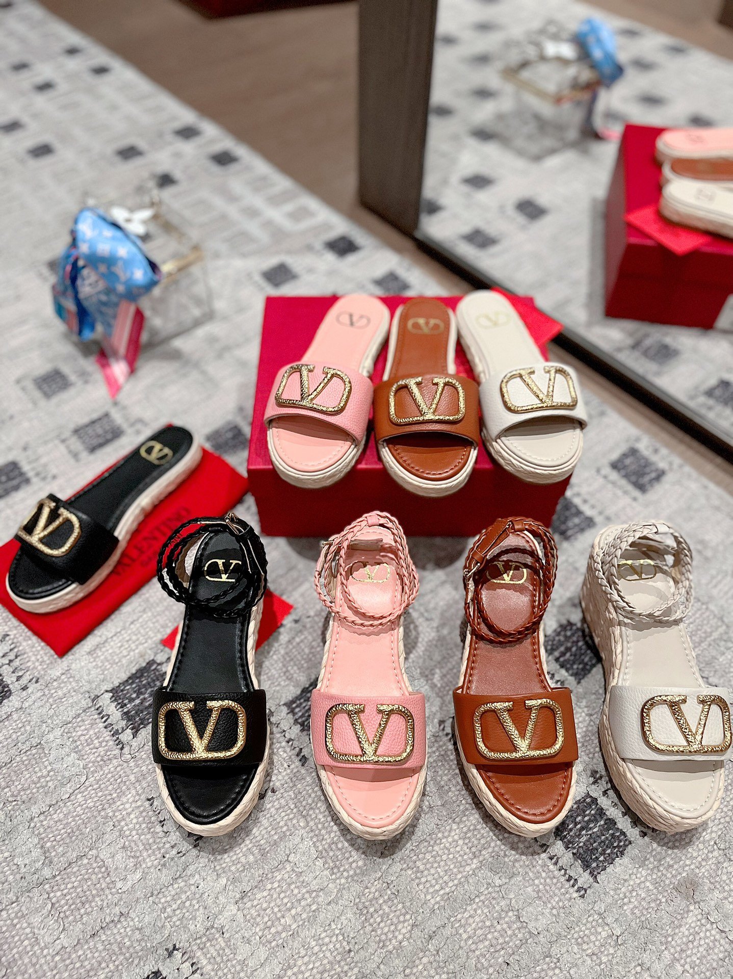 Valentino shoes 011 XM 042