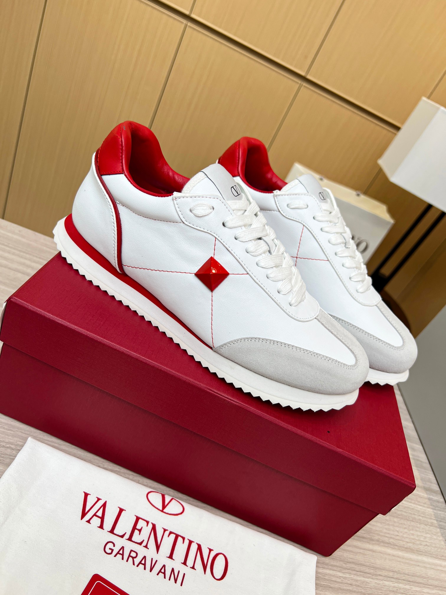 Valentino 001 Casual shoes XM 092