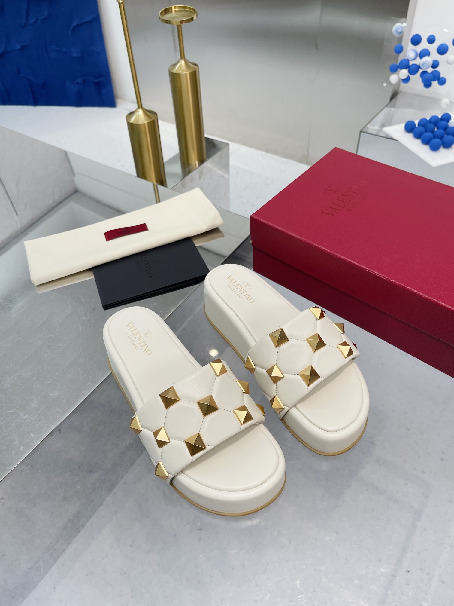 Valentino Shoes Riveted thick-soled women's slippers