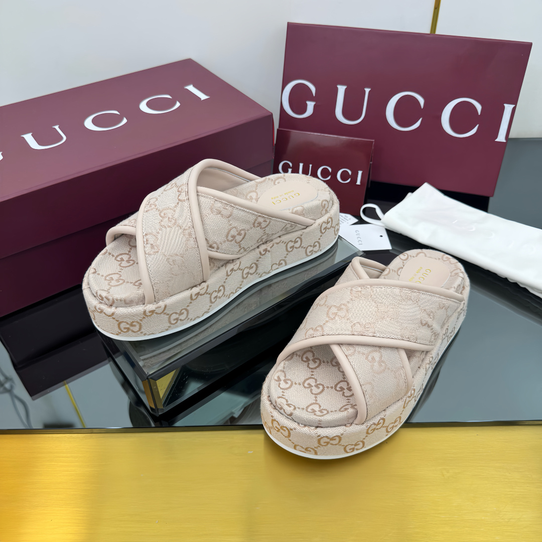 Gucci Shoes GG Cross Canvas Thick Bottom Lover's Slippers with Love