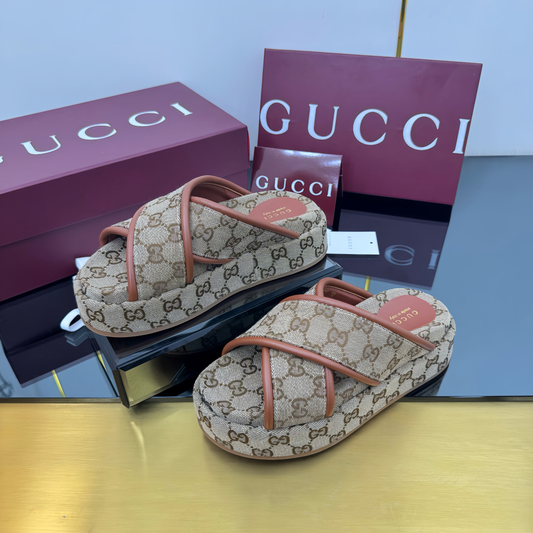 Gucci Shoes GG Cross Canvas Thick Bottom Lover's Slippers with Love