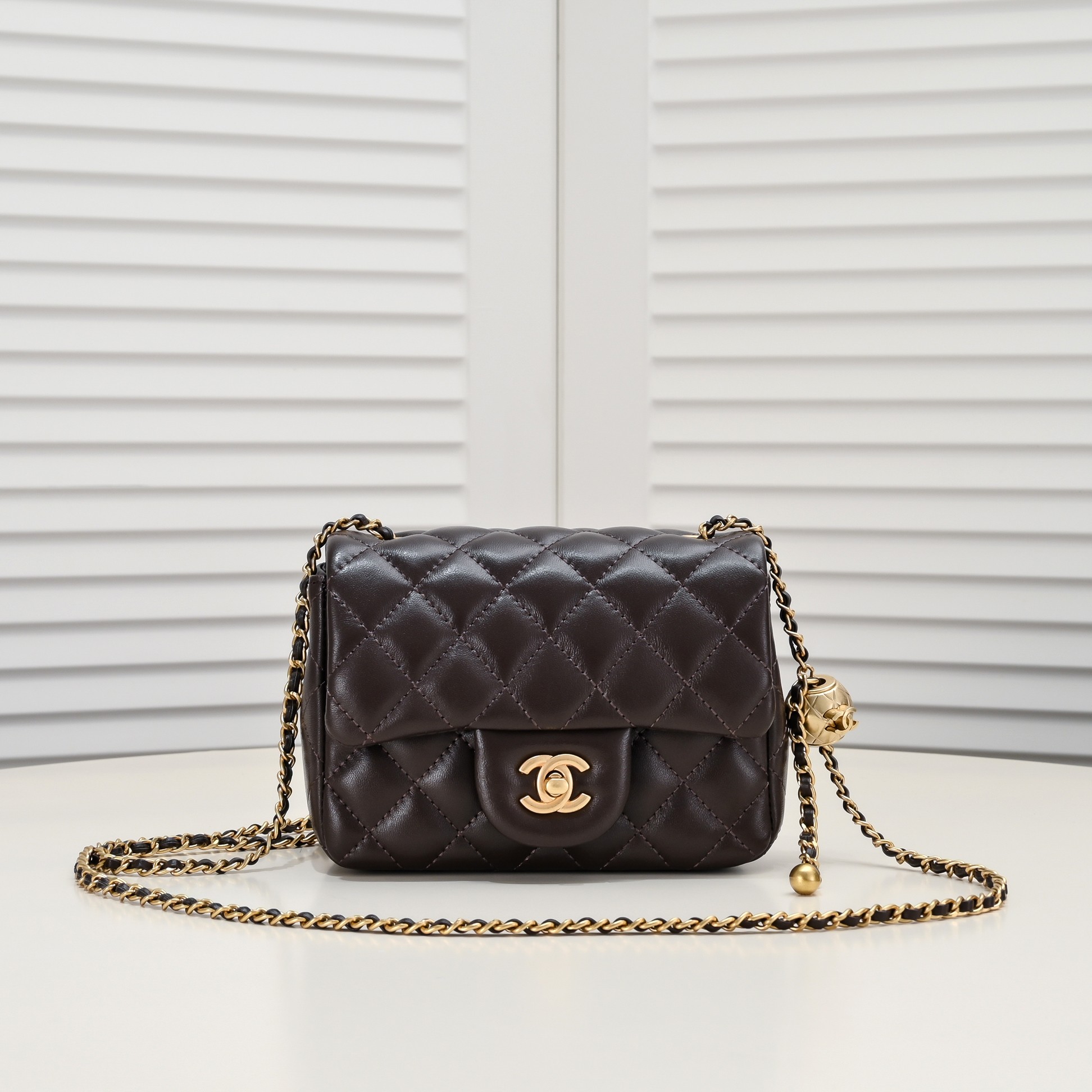 Chanel Cross Body Metal Ball Chain Shoulder Bag Handbag
